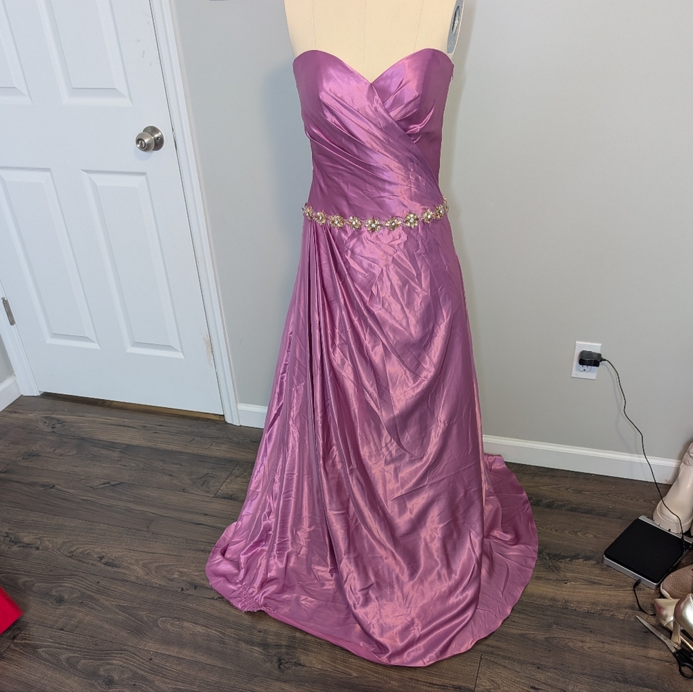 Niki For Alfred Angelo Disney Prom Mauve Strapless Evening Gown Size 6‎